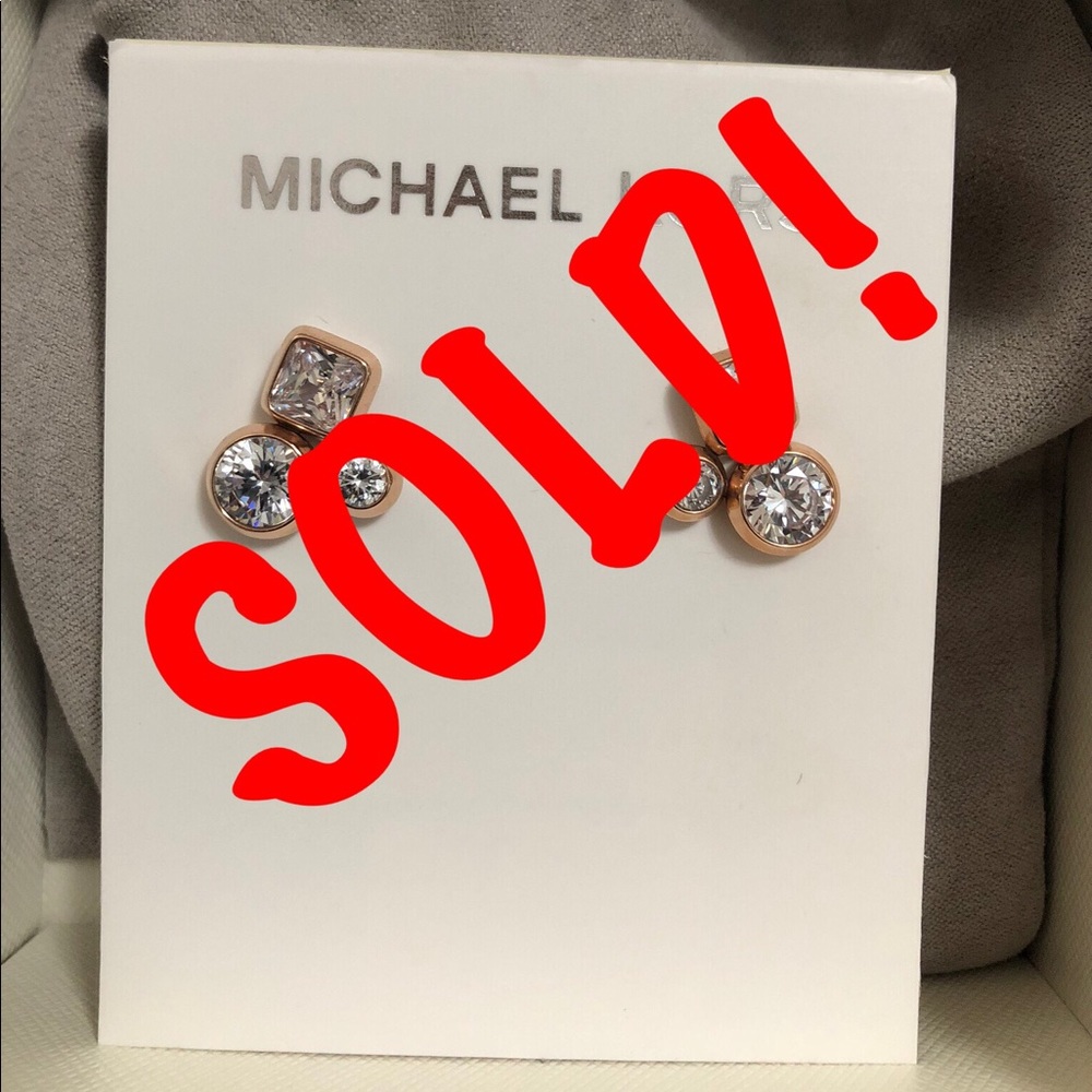 🌟 New Michael Kors Opulence Earrings (RoseG) 🌟